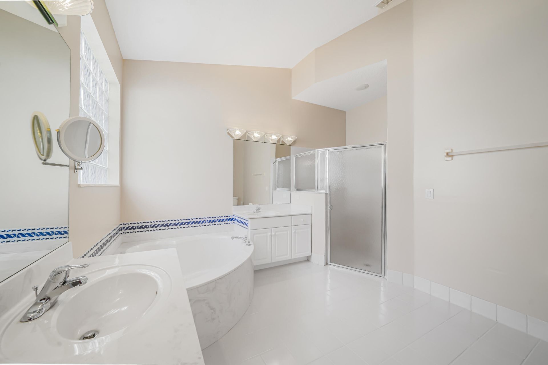 556 SW Saint Georges Bay Sw, Port Saint Lucie, FL 34986 Photo