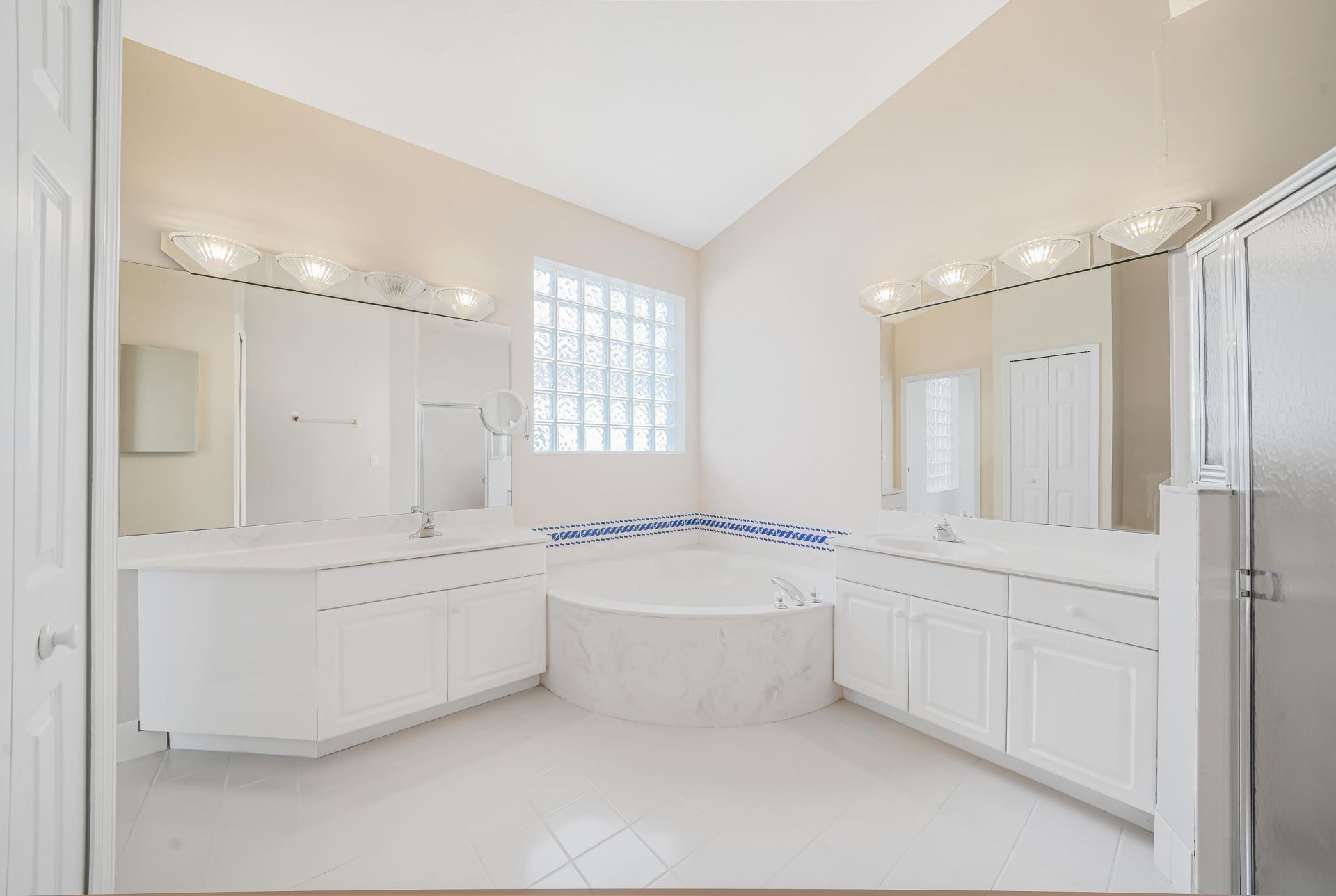 556 SW Saint Georges Bay Sw, Port Saint Lucie, FL 34986 Photo