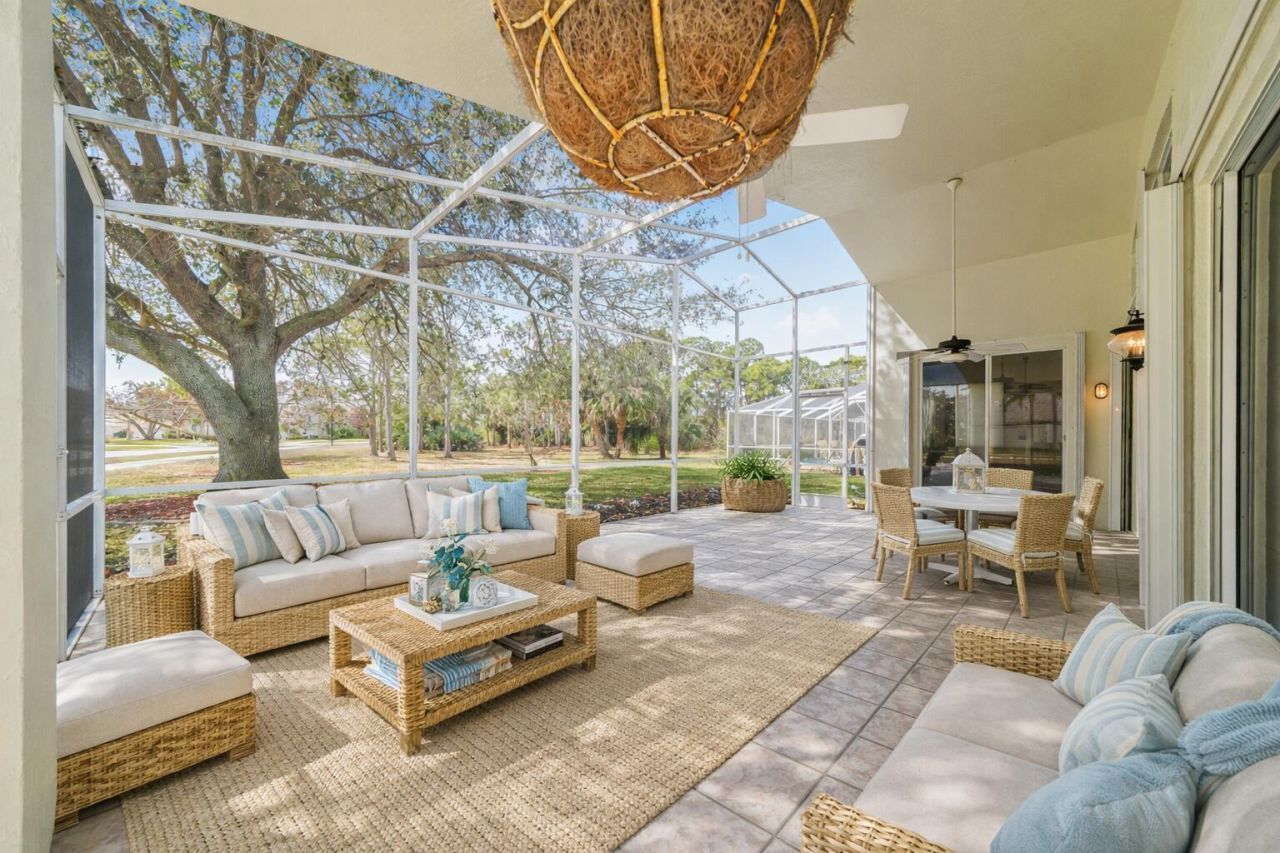 556 SW Saint Georges Bay Sw, Port Saint Lucie, FL 34986 Photo