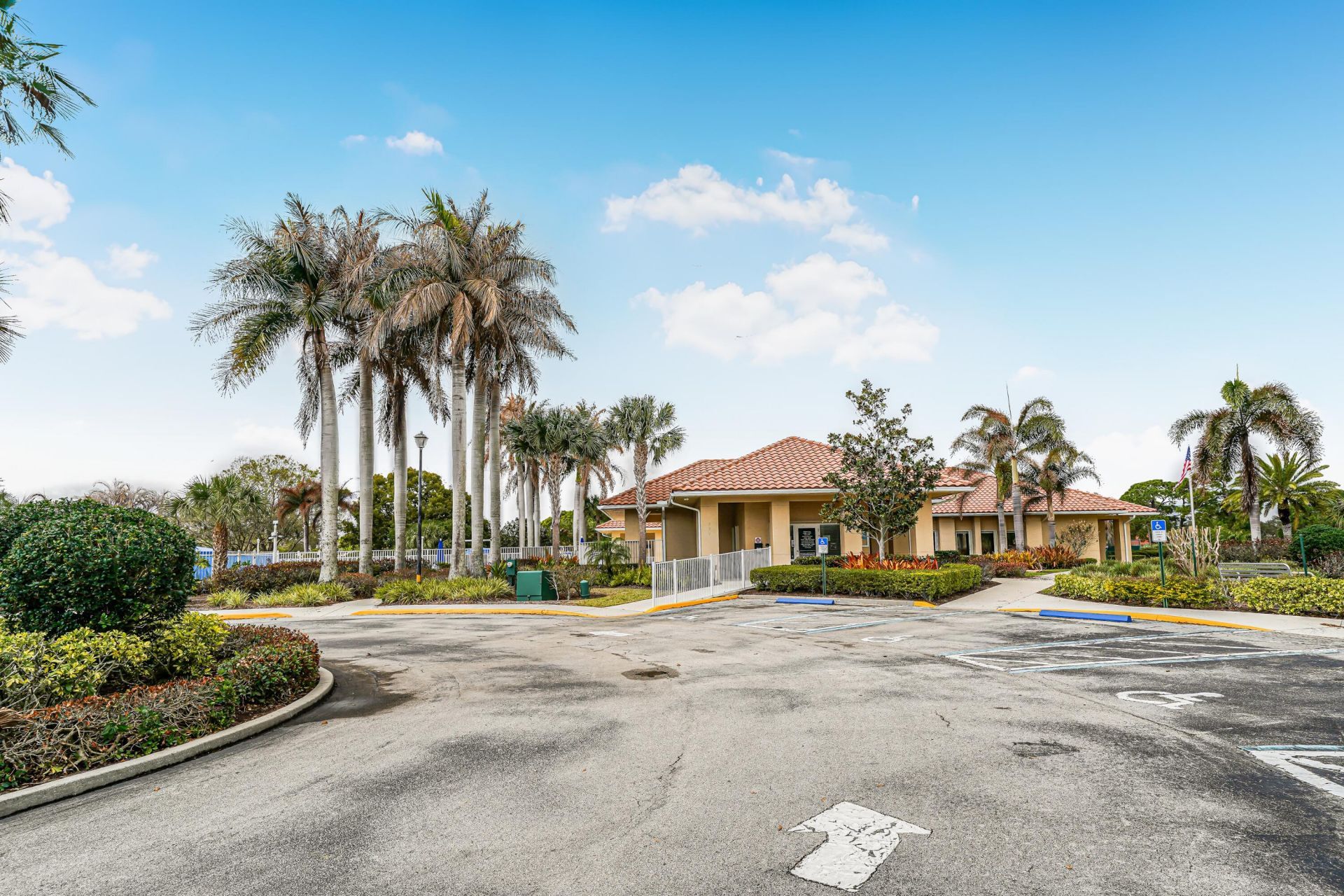 556 SW Saint Georges Bay Sw, Port Saint Lucie, FL 34986 Photo