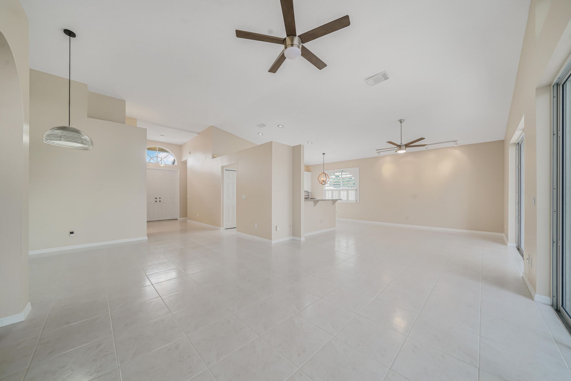 556 SW Saint Georges Bay Sw, Port Saint Lucie, FL 34986 Photo