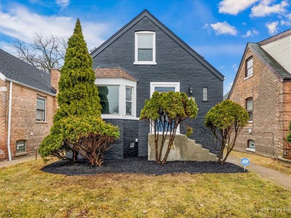 9137 S Chappel Avenue, Chicago, IL 60617