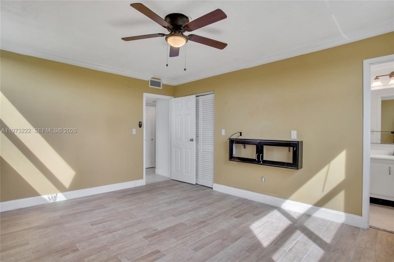 2850 Somerset Dr , Unit 414L, Lauderdale Lakes, FL 33311 Photo