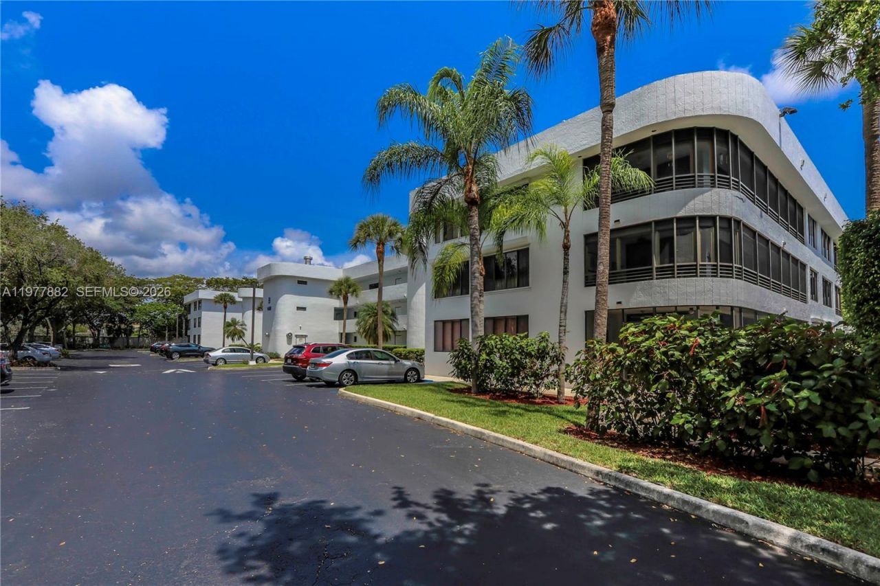 1480 Sheridan St , Unit 26B, Hollywood, FL 33020 Photo