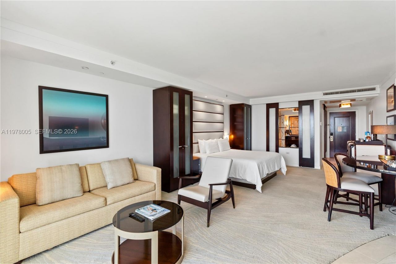 4391 Collins Ave, Unit 412, Miami Beach, FL 33140 Photo