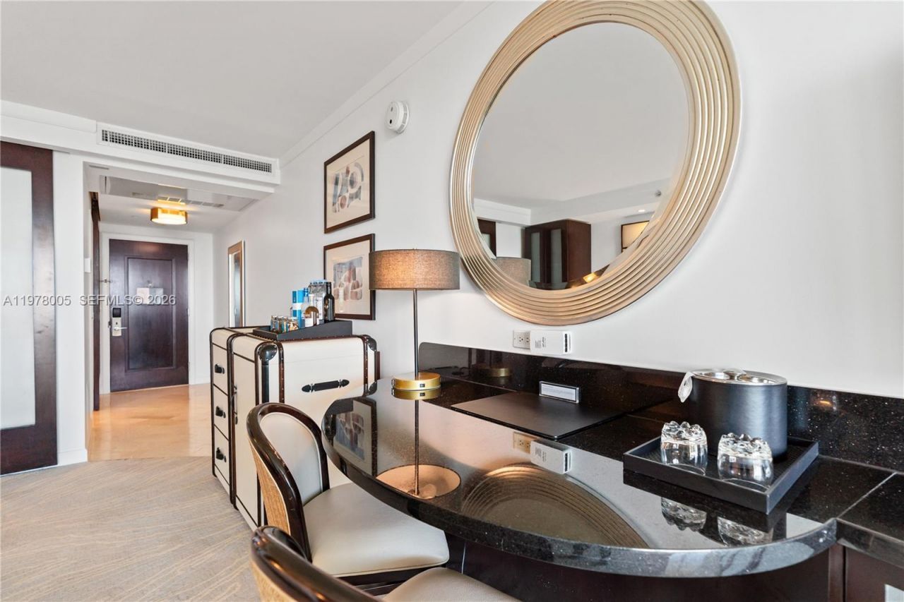 4391 Collins Ave, Unit 412, Miami Beach, FL 33140 Photo