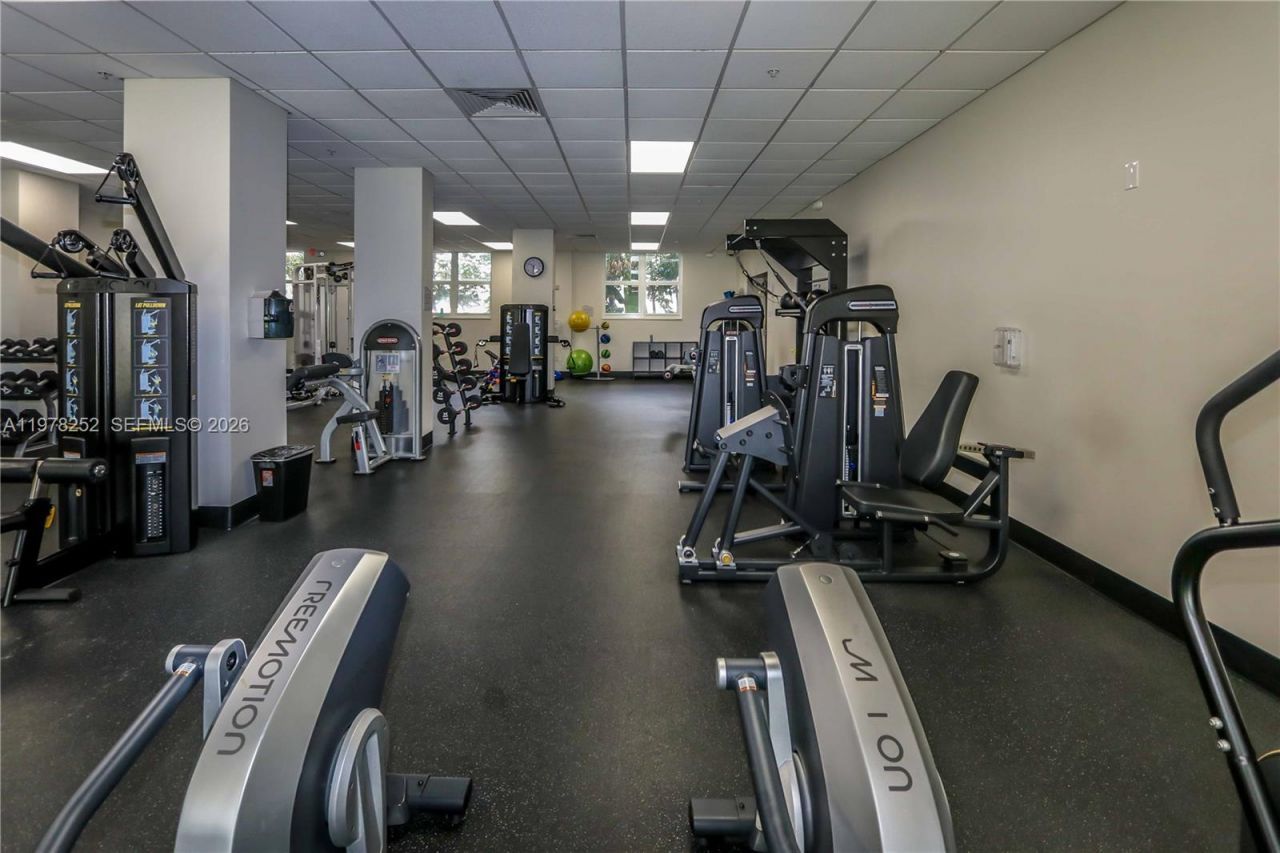 3001 S Ocean Dr , Unit 411, Hollywood, FL 33019 Photo