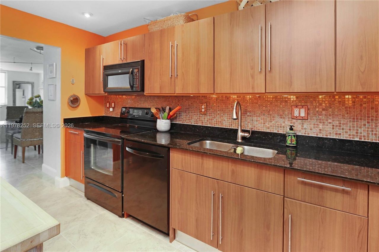 3001 S Ocean Dr , Unit 411, Hollywood, FL 33019 Photo