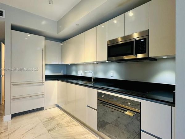 1010 Brickell Ave, Unit 4208, Miami, FL 33131
