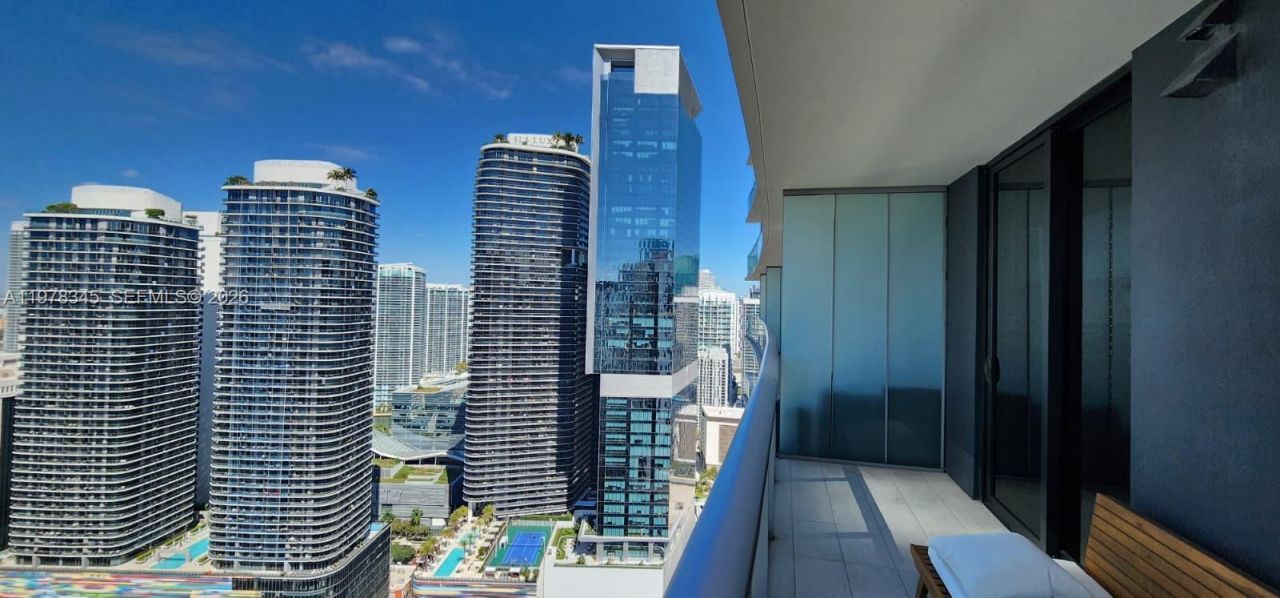 1010 Brickell Ave, Unit 4208, Miami, FL 33131 Photo