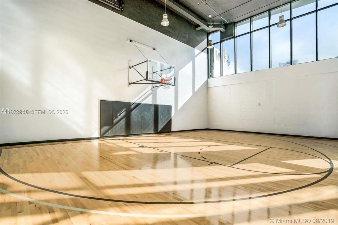 1010 Brickell Ave, Unit 4208, Miami, FL 33131 Photo