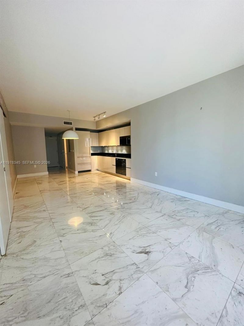 1010 Brickell Ave, Unit 4208, Miami, FL 33131 Photo