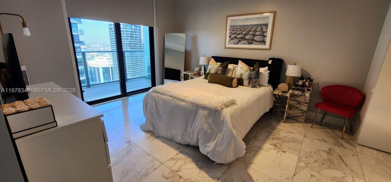 1010 Brickell Ave, Unit 4208, Miami, FL 33131 Photo