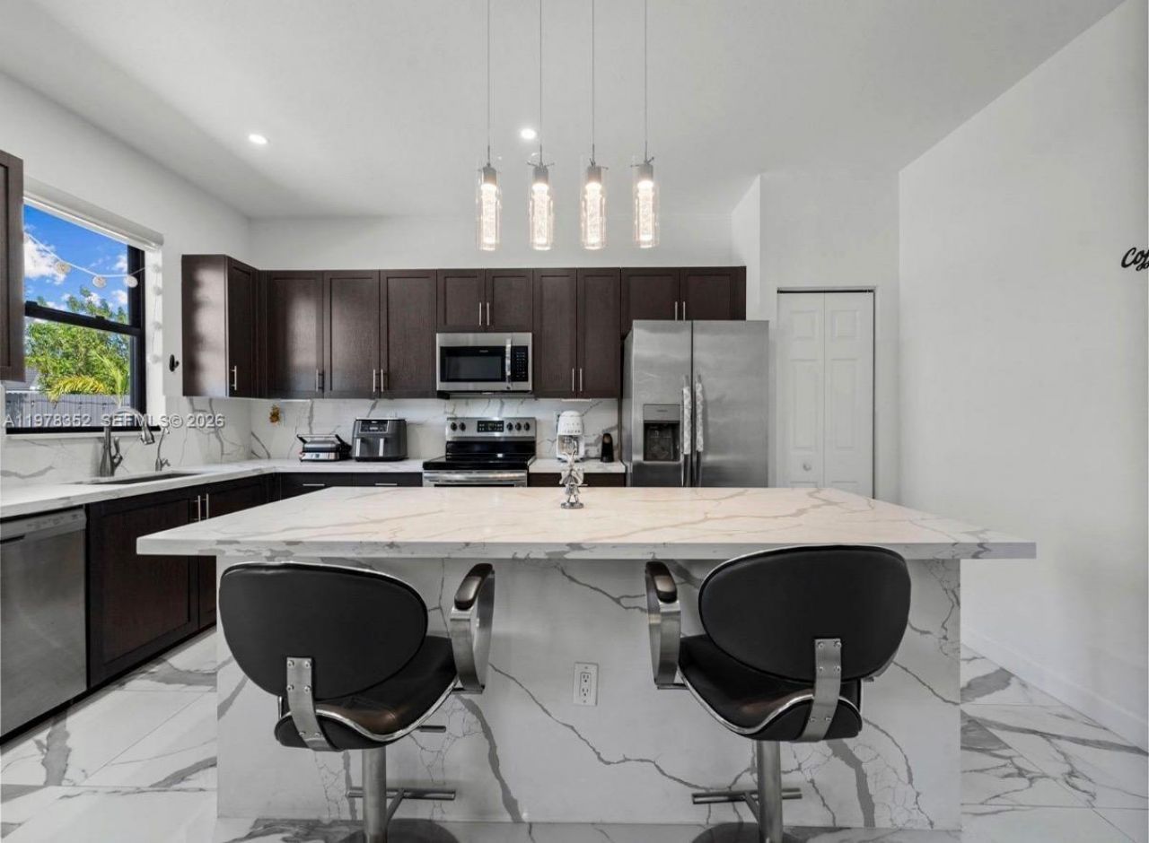 13351 SW 190th St , Miami, FL 33177 Photo