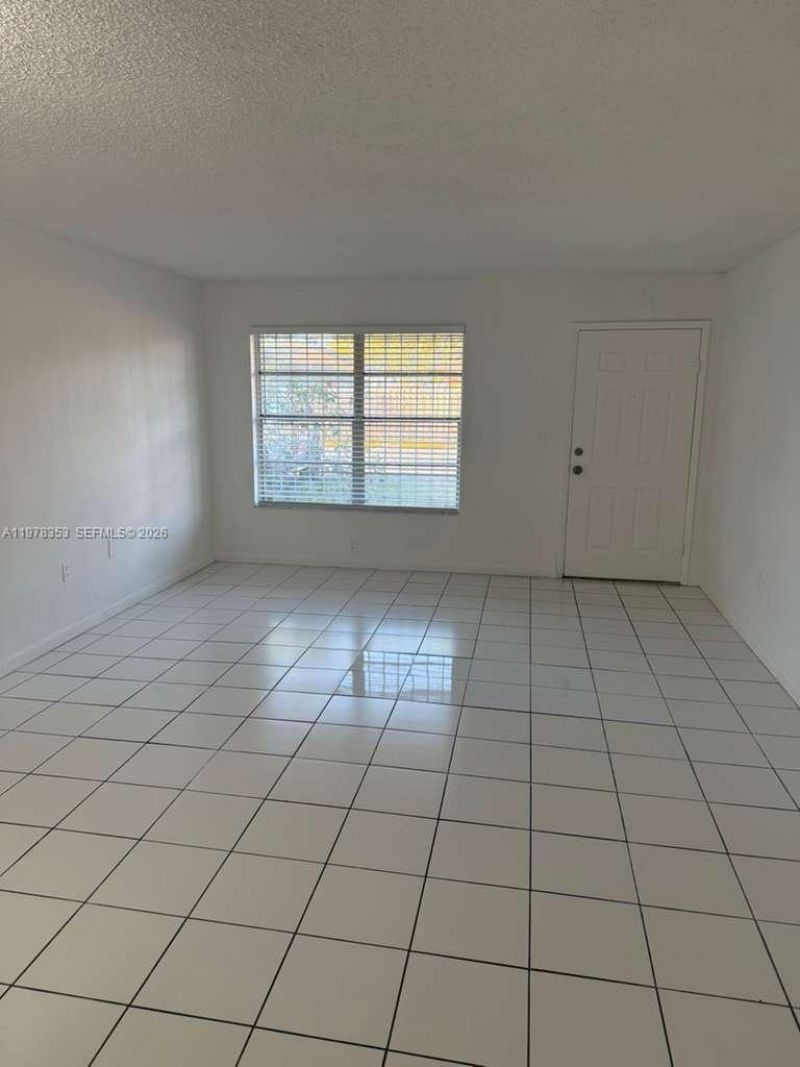 271 NW 177th St, Unit B-101, Miami Gardens, FL 33169 Photo