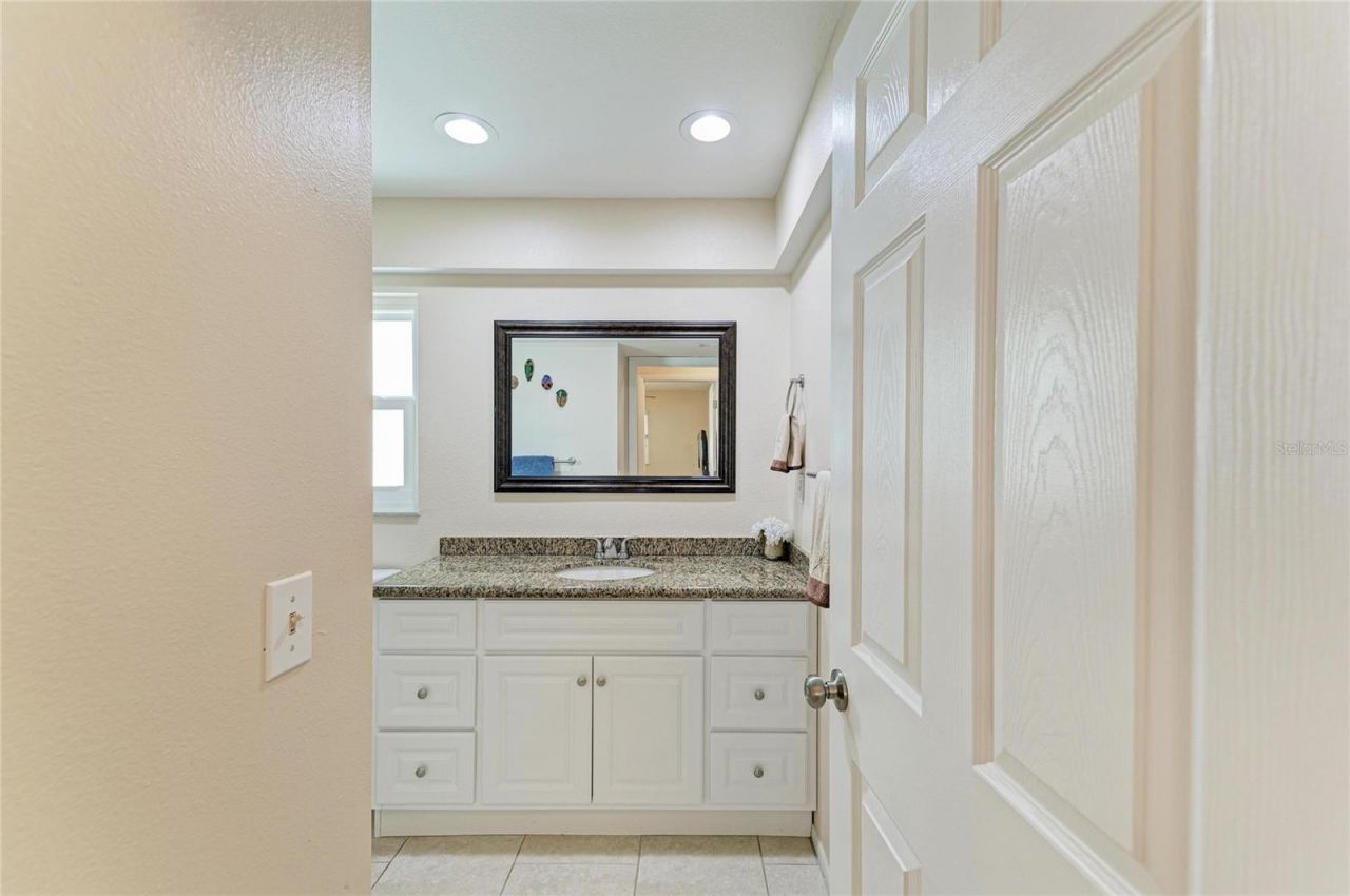 7309 Meadowbrook Drive, Sarasota, FL 34243 Photo