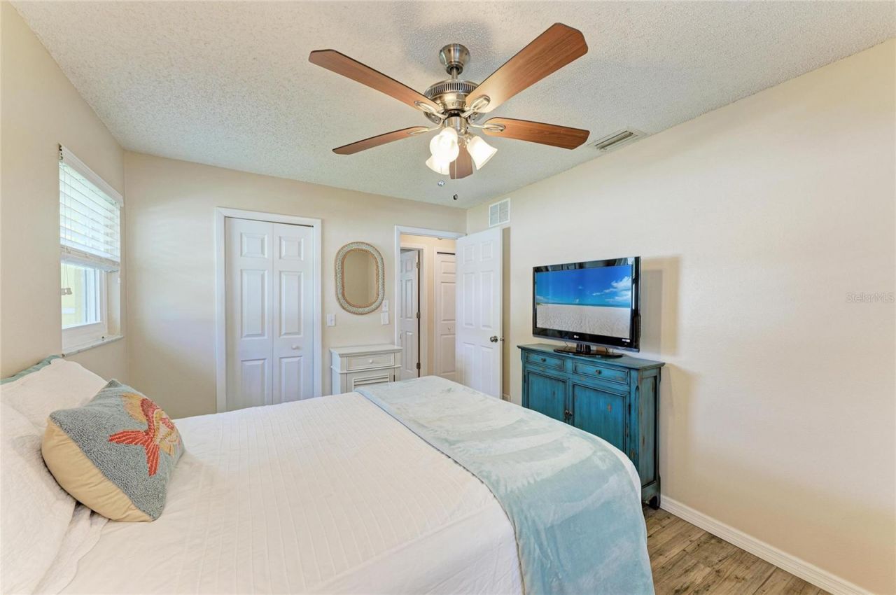 7309 Meadowbrook Drive, Sarasota, FL 34243 Photo