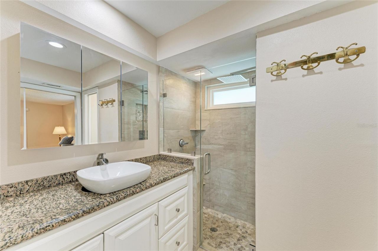 7309 Meadowbrook Drive, Sarasota, FL 34243 Photo