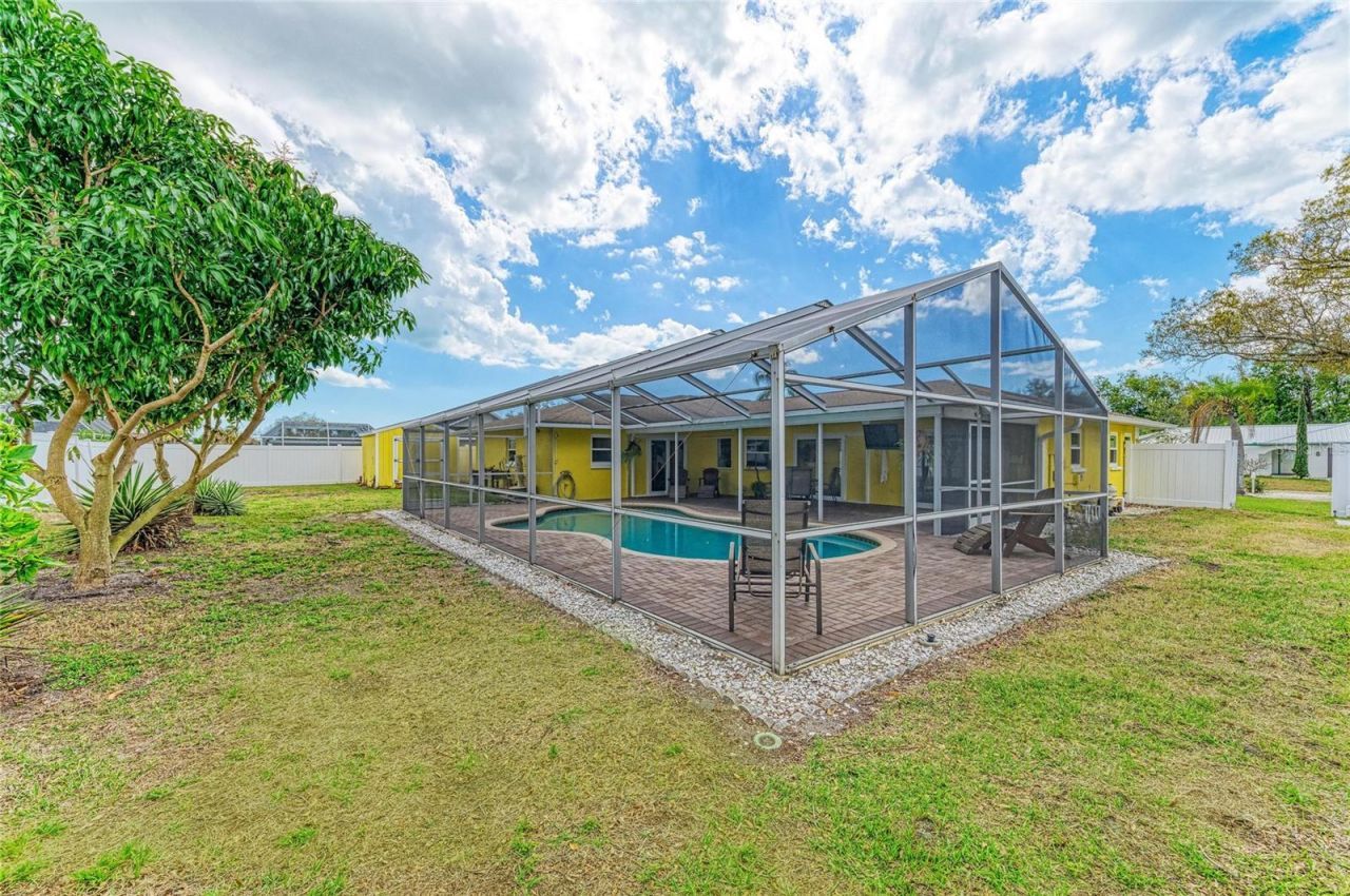 7309 Meadowbrook Drive, Sarasota, FL 34243 Photo