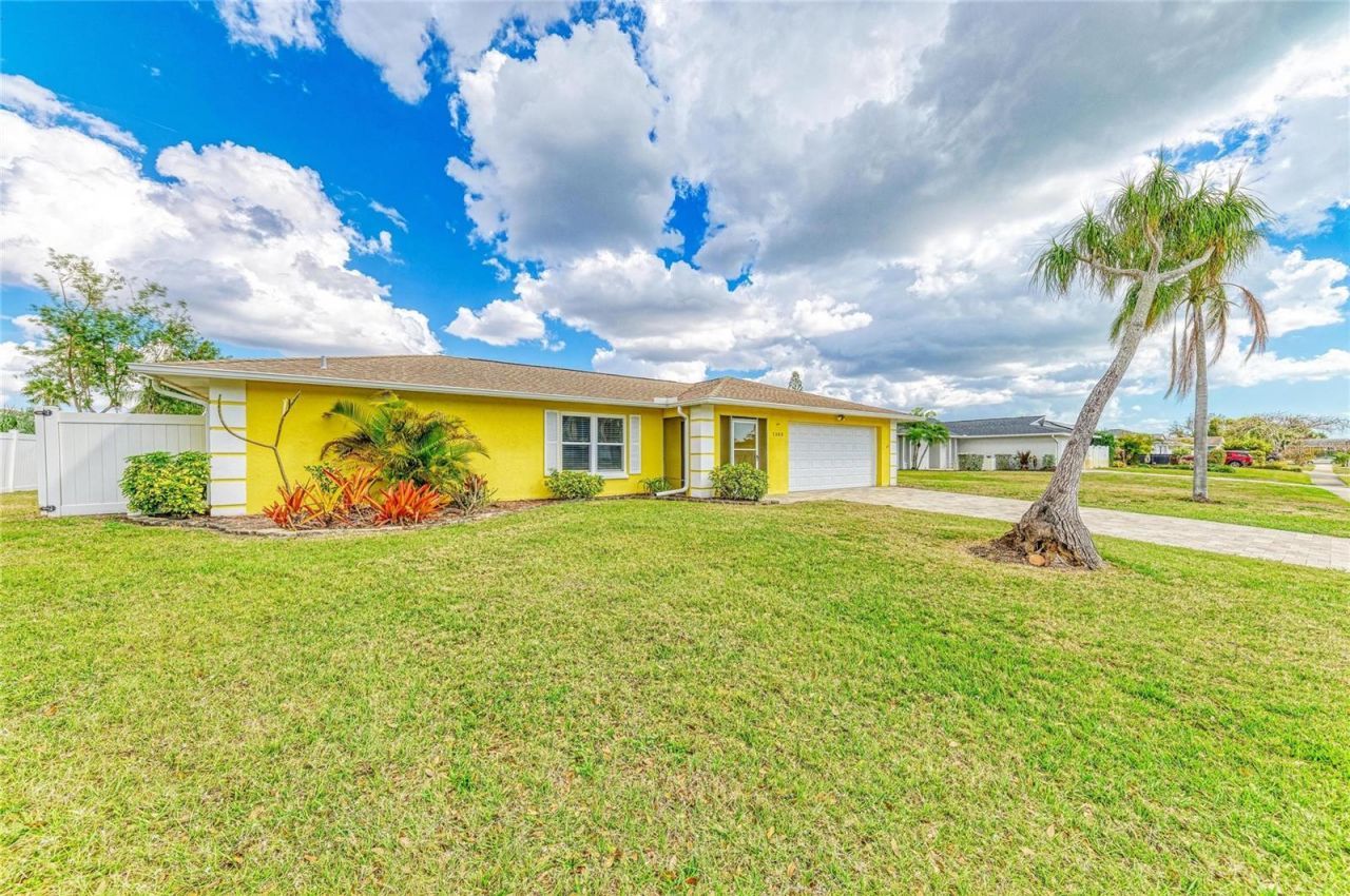 7309 Meadowbrook Drive, Sarasota, FL 34243 Photo