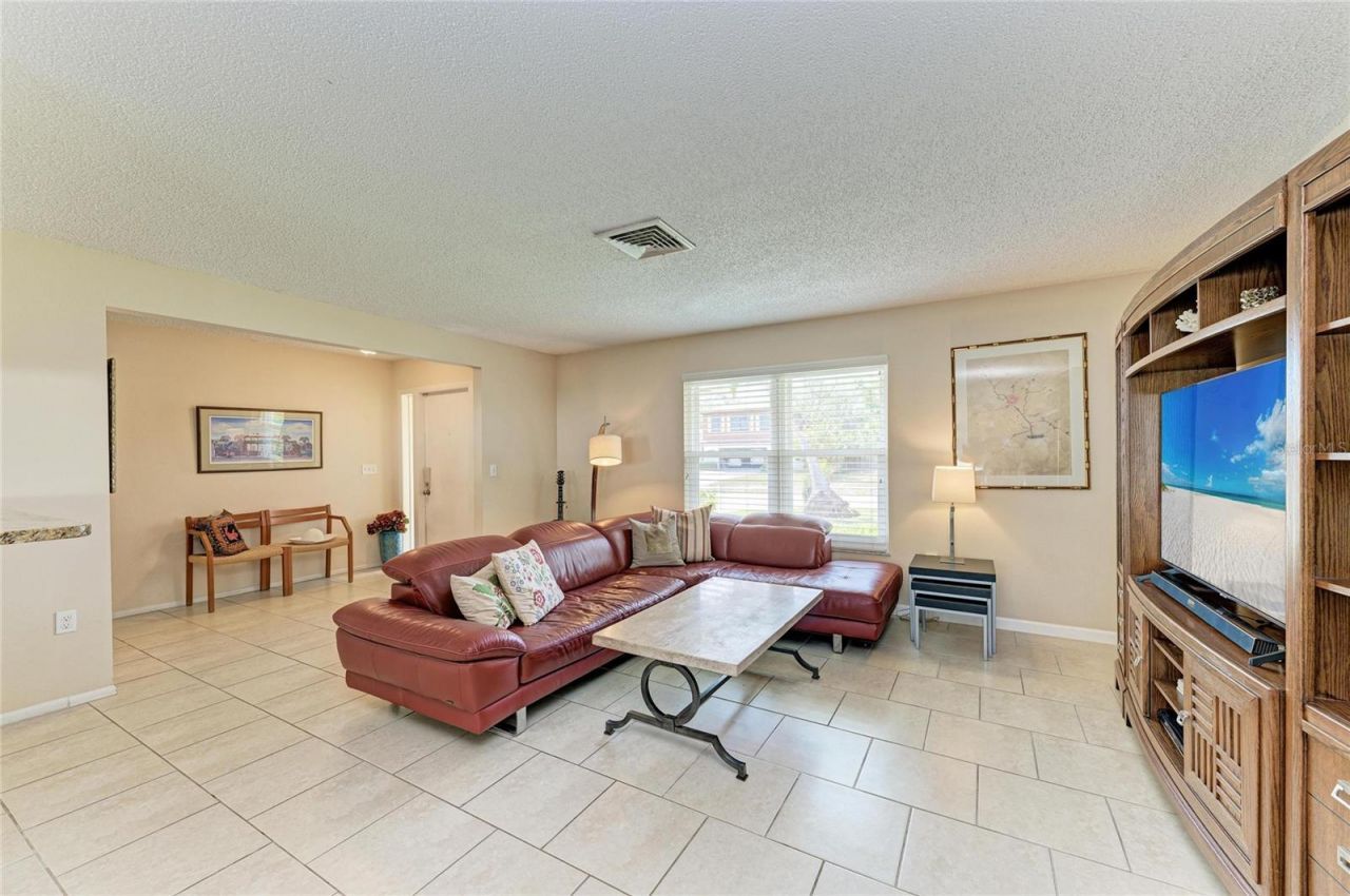 7309 Meadowbrook Drive, Sarasota, FL 34243 Photo