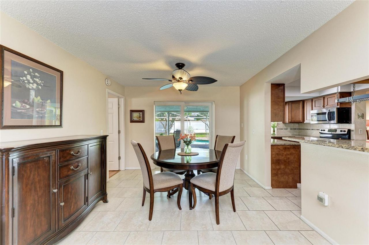 7309 Meadowbrook Drive, Sarasota, FL 34243 Photo