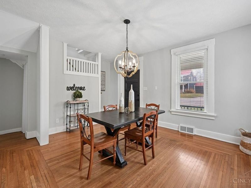 306 E Main Street, Mason, OH 45040 Photo 6