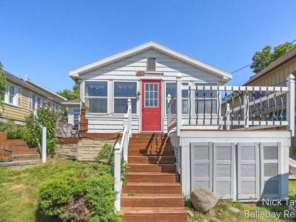 8198 Morrison Lake Gardens, Saranac, MI 48881