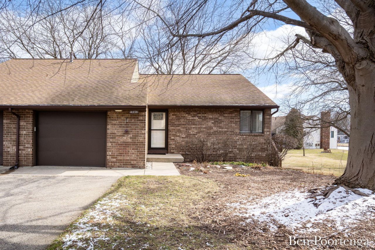4296 Indian Spring Drive Sw, Grandville, MI 49418 Main Photo