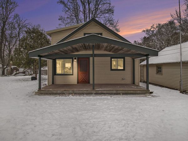 8496 Mill Street, Onekama, MI 49675