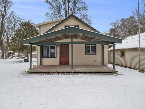 8496 Mill Street, Onekama, MI 49675