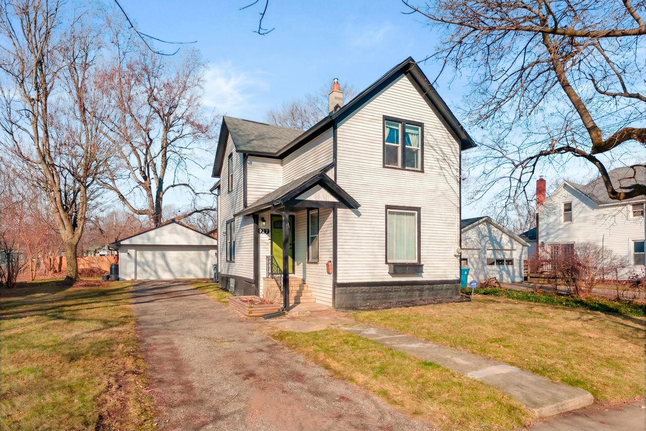 927 Albert Avenue, Kalamazoo, MI 49001 Main Photo