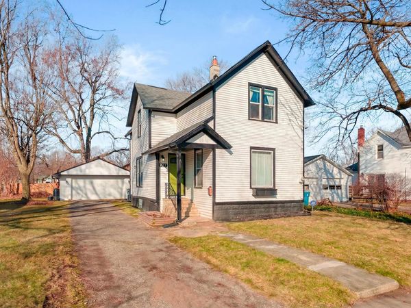 927 Albert Avenue, Kalamazoo, MI 49001