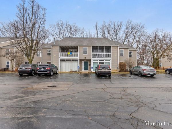 3101 Poplar Creek Drive SE, Unit 103, Grand Rapids, MI 49512
