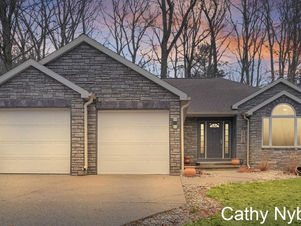 13478 Lakeshore Avenue, Grand Haven, MI 49417