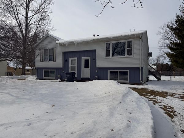 57704 Rumshire Drive, Mattawan, MI 49071