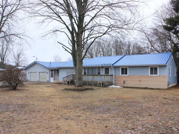 1053 Ellison Road, Muskegon, MI 49442