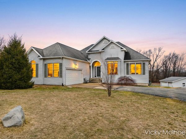 4142 Hickory Hill Lane, Hastings, MI 49058