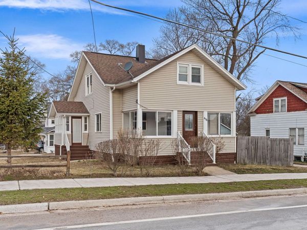 476 Columbia Avenue, Holland, MI 49423