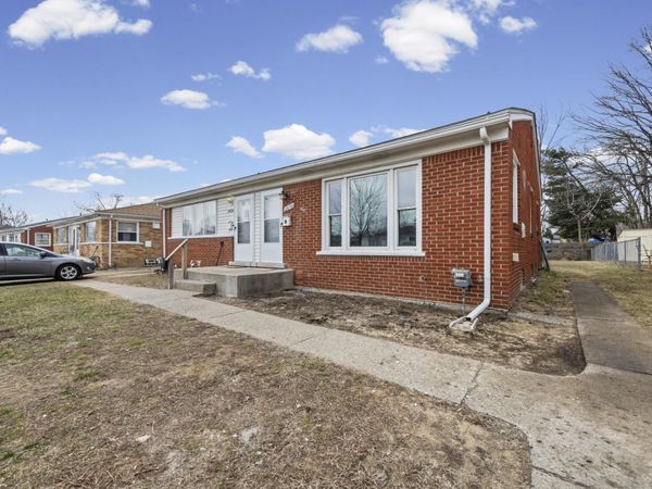 2490 Stieber Street, Westland, MI 48186