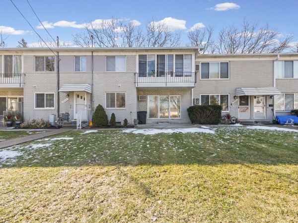 5955 Alan Drive, Unit 61, Brighton, MI 48116