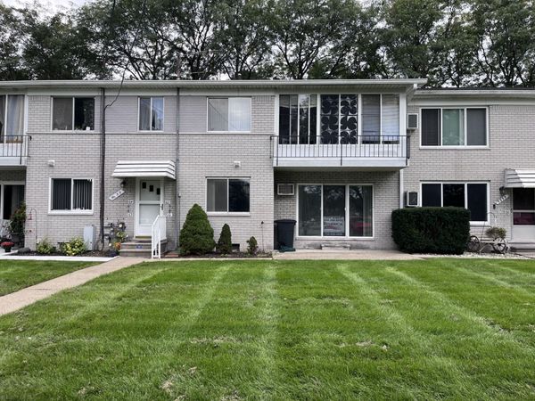 5955 Alan Drive, Unit 61, Brighton, MI 48116
