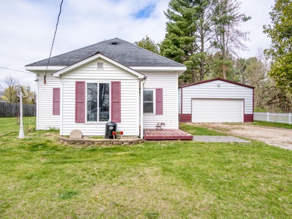 321 N Norman Street, Barryton, MI 49305