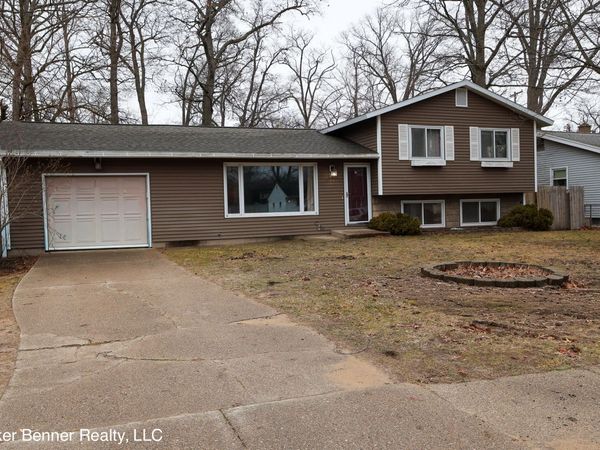 1664 Leif Avenue, Norton Shores, MI 49441