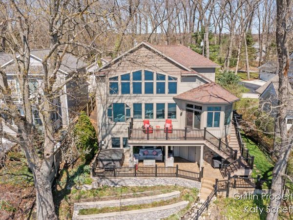 7220 Wilkinson Drive NE, Rockford, MI 49341