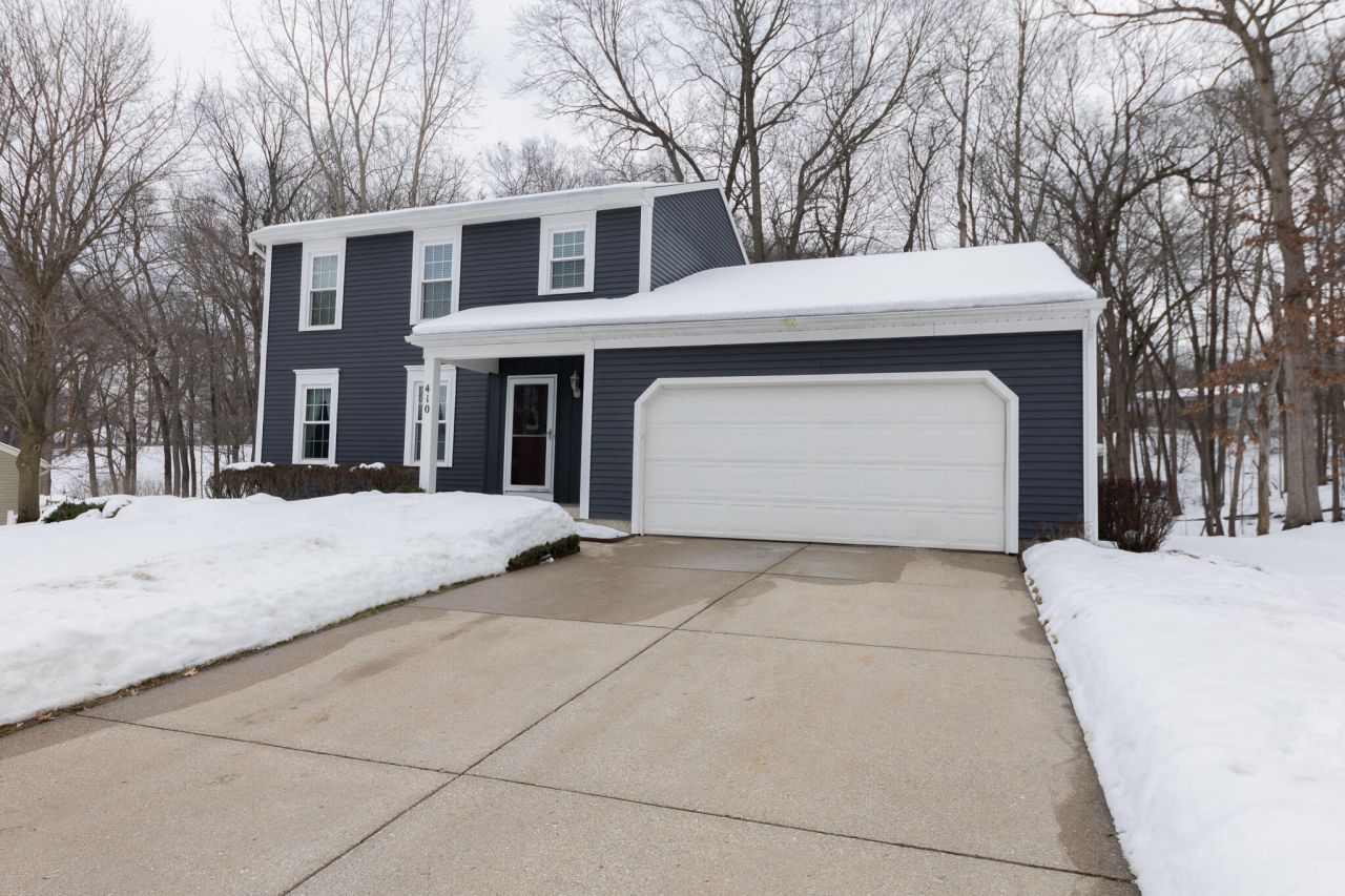 410 Adaway Avenue Se, Ada, MI 49301 Main Photo