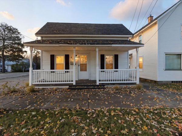 817 N 4th Avenue, Big Rapids, MI 49307