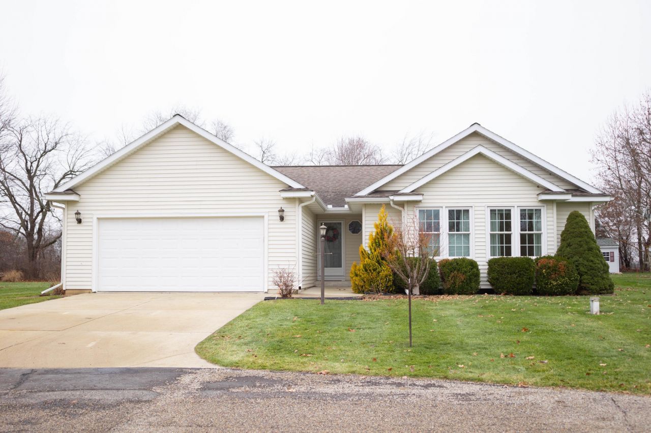 13330 Park West Blvd, Vicksburg, MI 49097 Main Photo