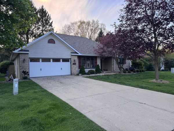 8127 Robinbrook Street, Richland, MI 49083