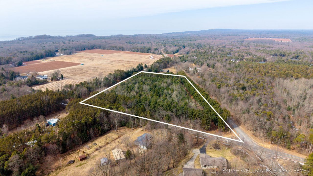 Vl Hiawatha Drive, West Olive, MI 49460 Main Photo